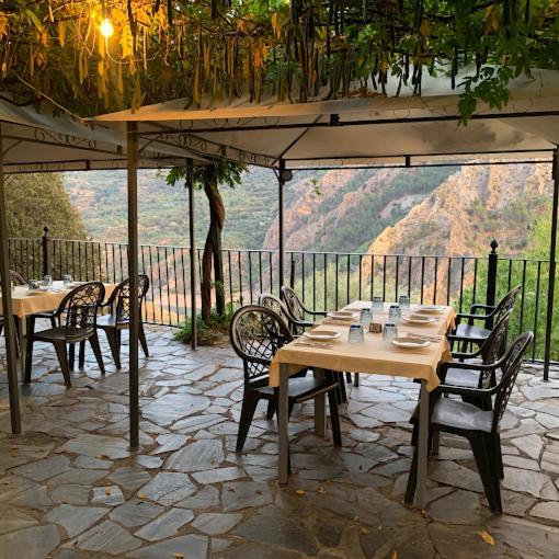 Kampaoh Sierra Nevada Hotel Güéjar Sierra Kültér fotó
