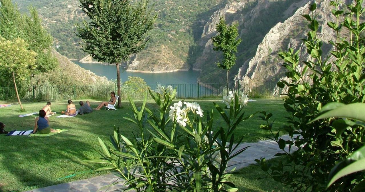 Kampaoh Sierra Nevada Hotel Güéjar Sierra Kültér fotó